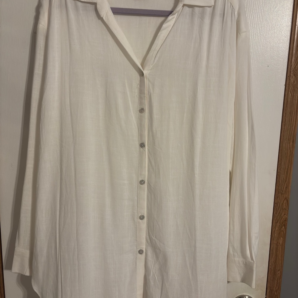 Elegant White Button-Up Shirt